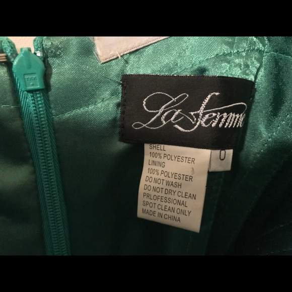 Dress - Picture 3 of 5